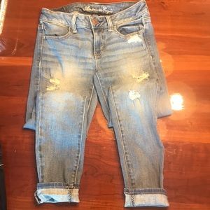 American Eagle distressed cropped jeans